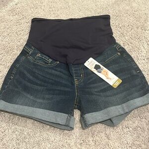 Maternity shorts